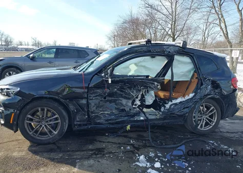 2021 BMW X3 M40I z USA, uszkodzony, nr VIN 5UXTY9C06M9G84352